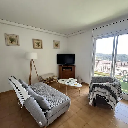 Maena Cameron Canyelles Apartament